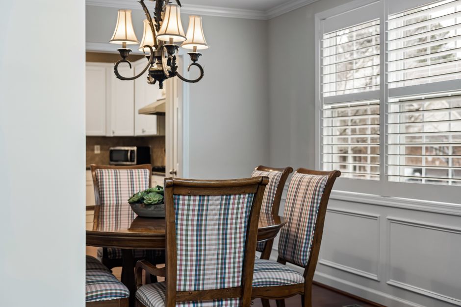 Conjunto mesa de jantar 6 cadeiras